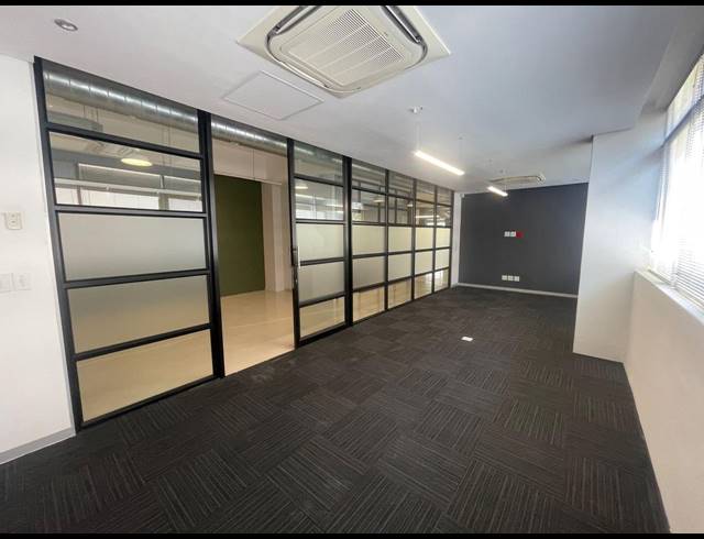 904M² OFFICE TO LET IN FORESHORE